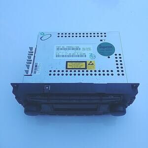 04-12 CHRYSLER DODGE JEEP RADIO STEREO AUX AND CD PLAYER P05064173AE OEM